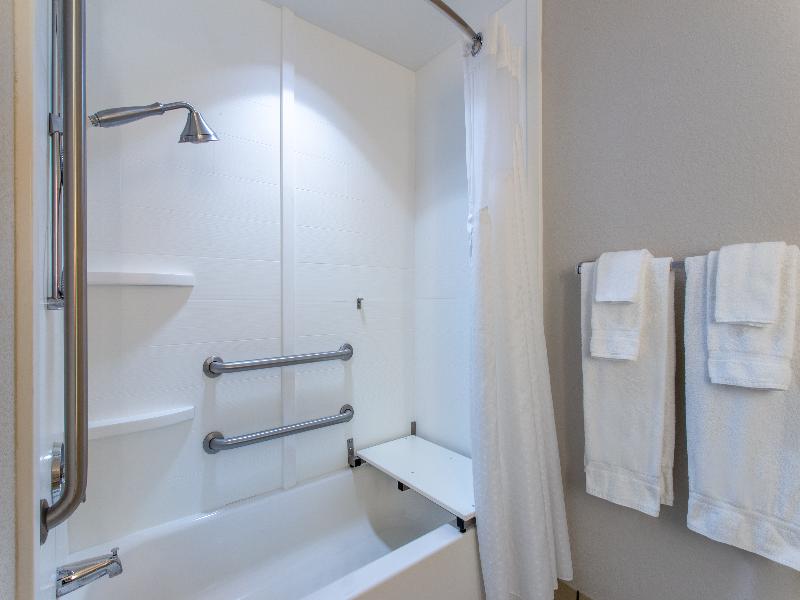 Holiday Inn Express & Suites Silver Springs-Ocala image