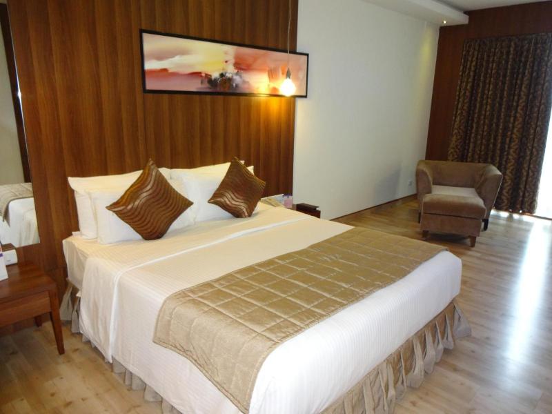 Clarion Hotel Tirupur image