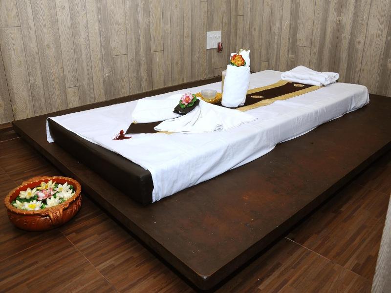 Clarion Hotel Tirupur image