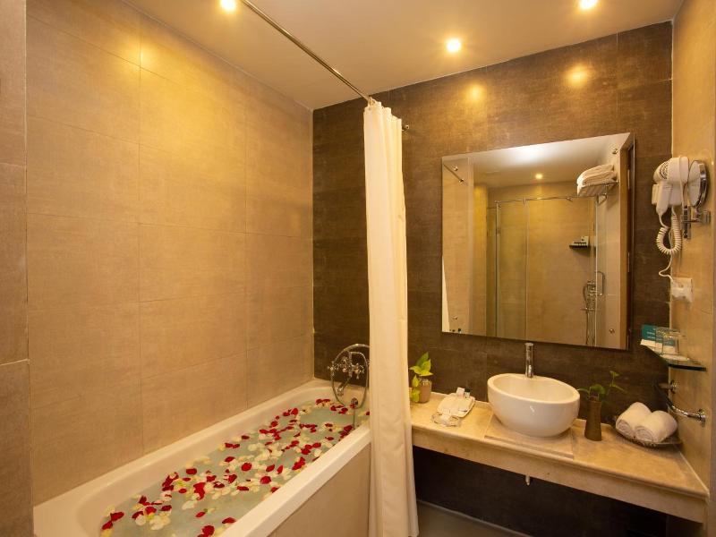 Clarion Hotel Tirupur image
