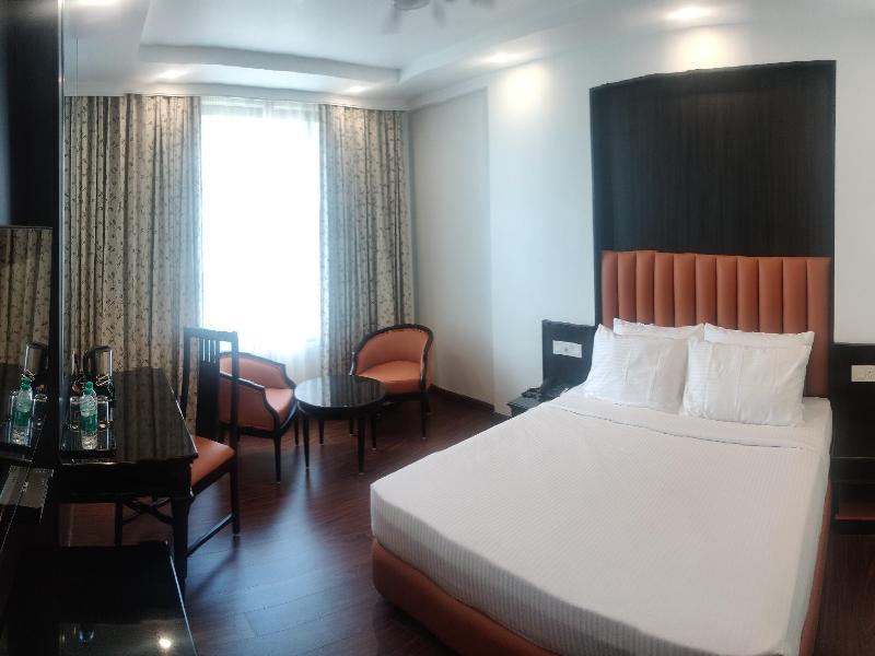 Heritage Inn image