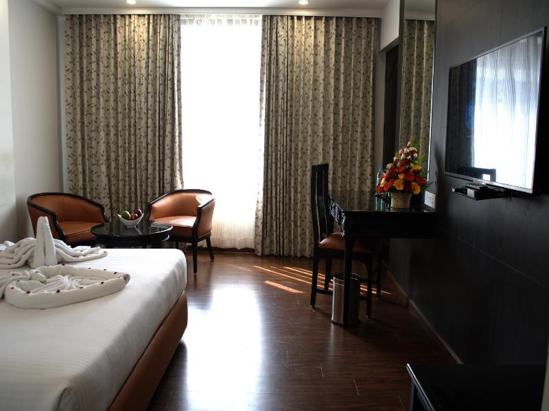 Heritage Inn image