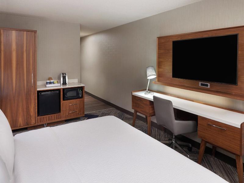 Four Points by Sheraton Vaughan image