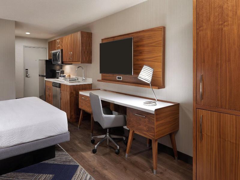 Four Points by Sheraton Vaughan image
