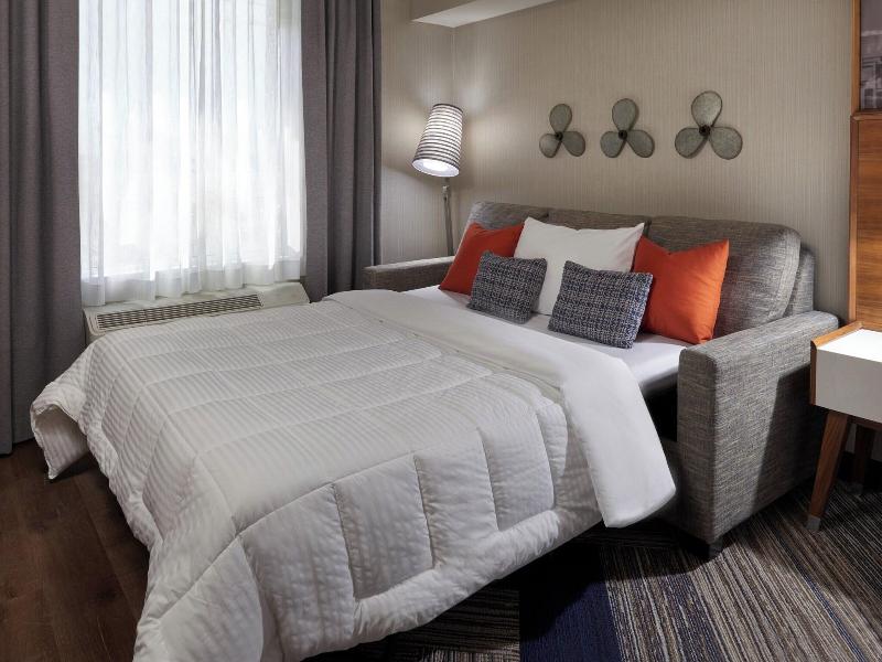 Four Points by Sheraton Vaughan image