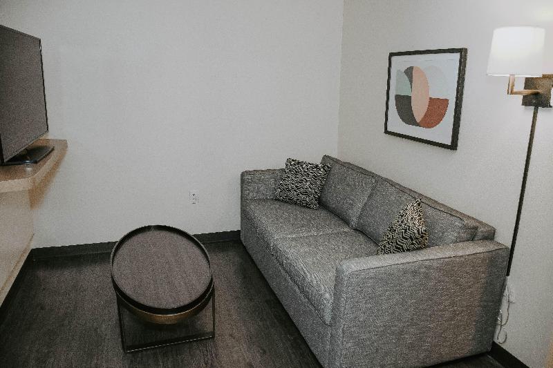 Holiday Inn Omaha Downtown-Airport photo 19