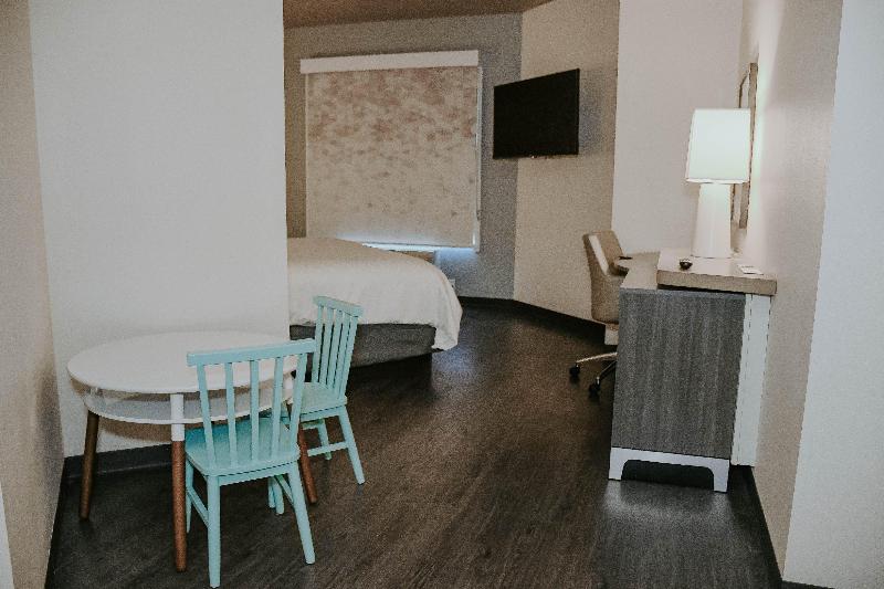 Holiday Inn Omaha Downtown-Airport photo 23