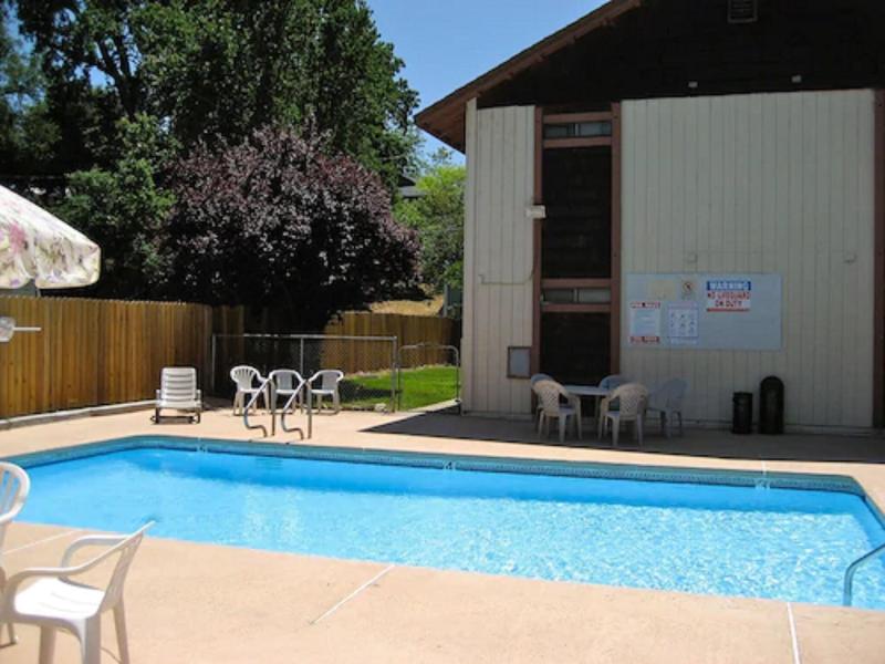 Jamestown Railtown Motel image