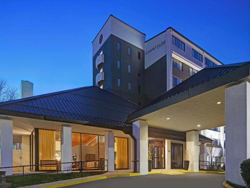 Courtyard Chicago Elmhurst/Oakbrook Area image