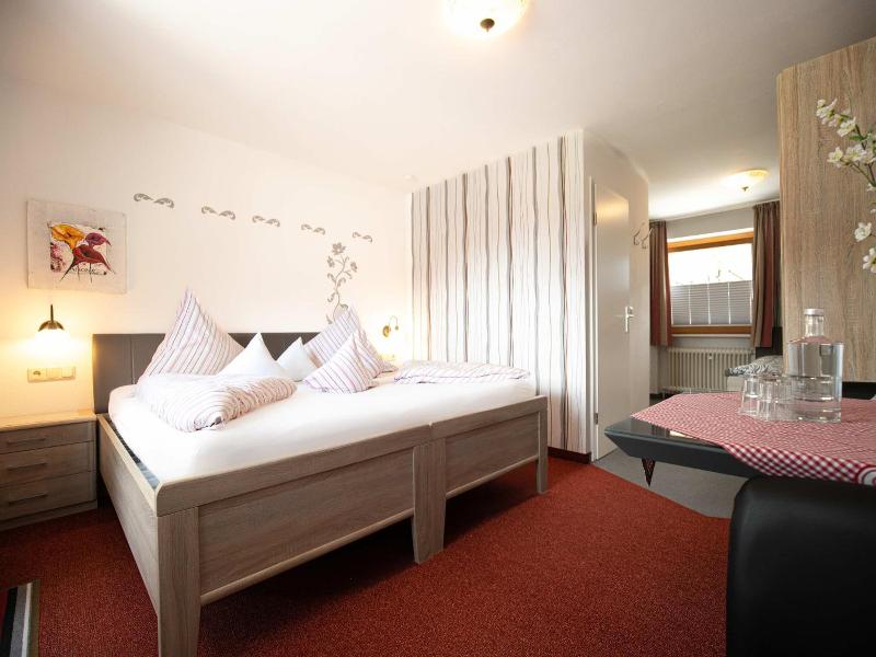 Amadeus Hotel & Cafe image