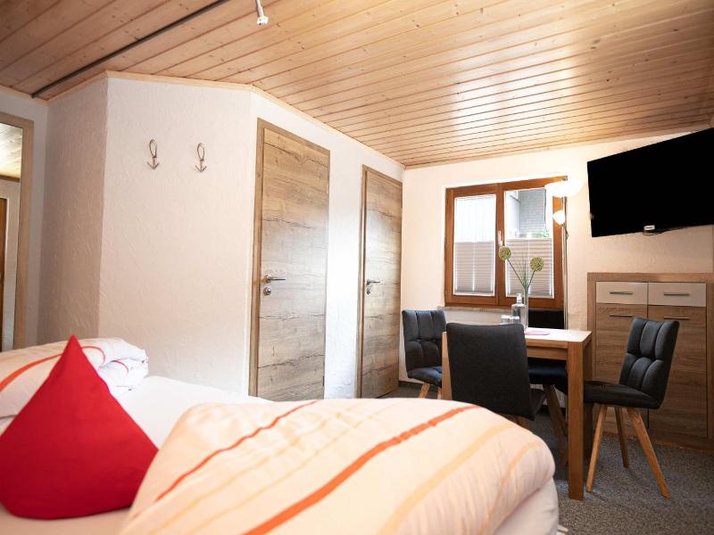 Amadeus Hotel & Cafe image