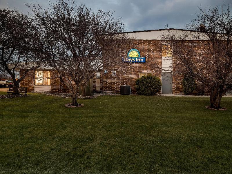 Days Inn by Wyndham Fond du Lac — general view