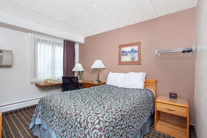 Days Inn by Wyndham Fond du Lac — photo 56