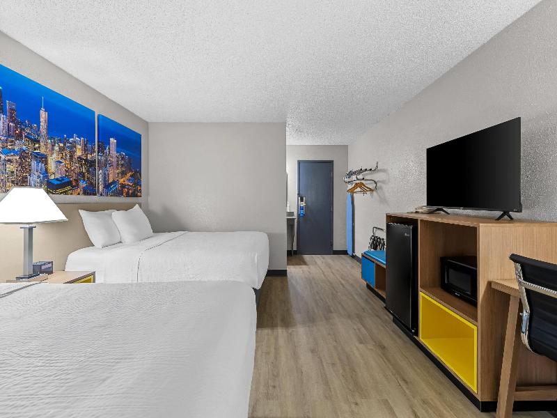 DOUBLE TWO QUEEN BEDS NON SMOKING