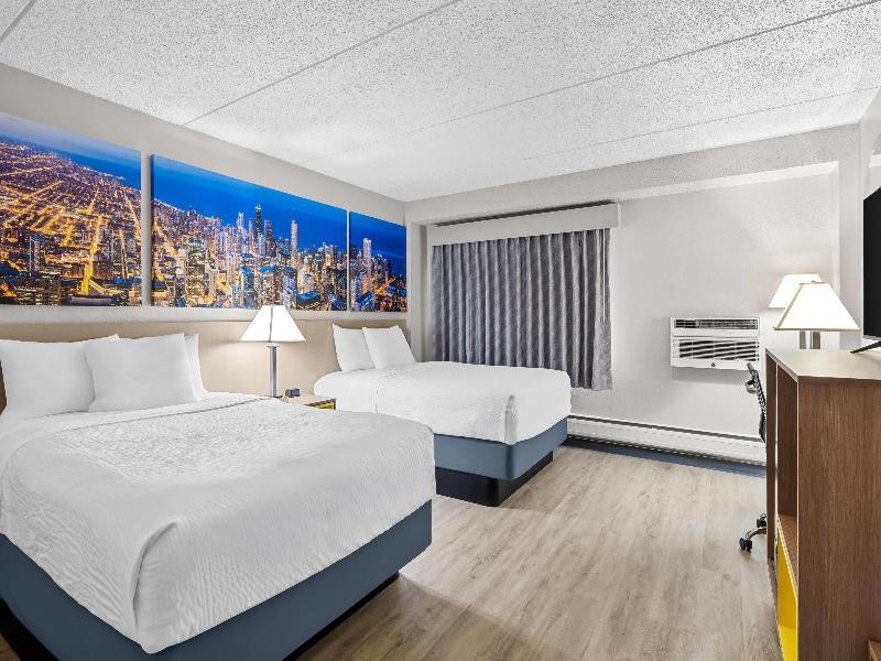 Room TWO DOUBLE BEDS — photo 4