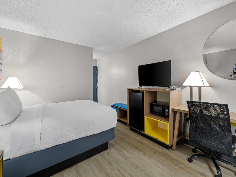 DOUBLE QUEEN BED NON SMOKING