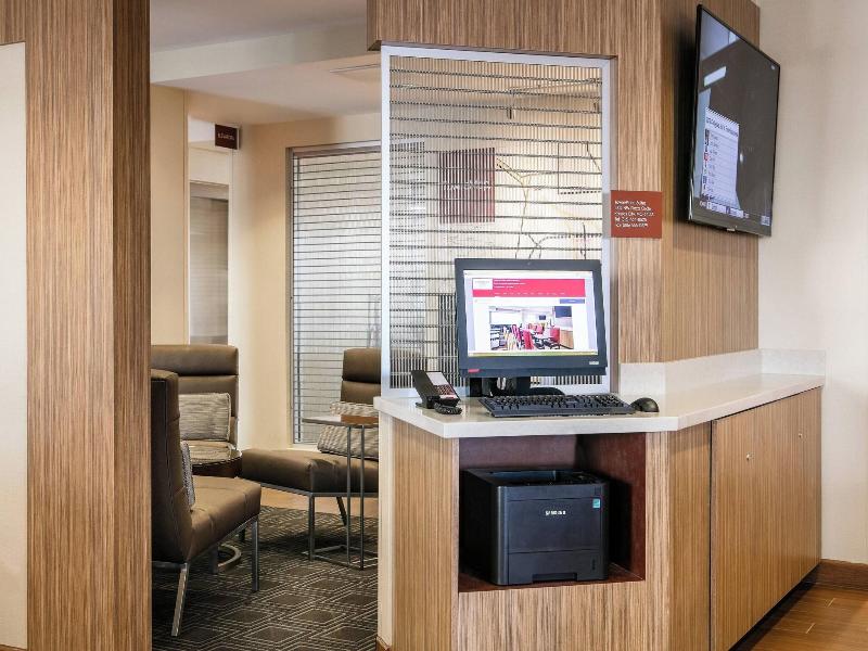 TownePlace Suites Kansas City Airport