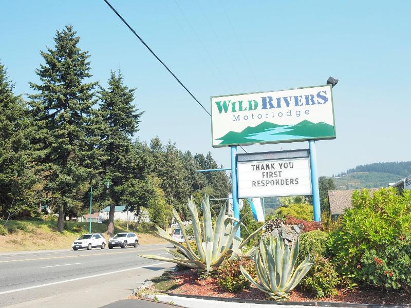 Wild Rivers Motor Lodge image