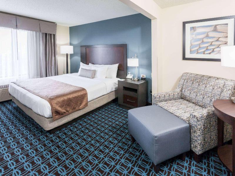 Wingate by Wyndham Chicago Schaumburg image