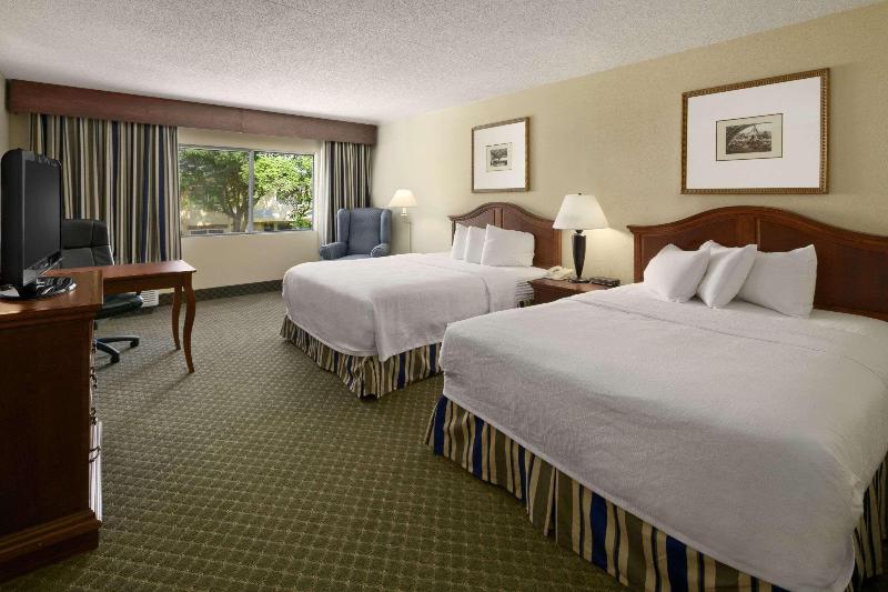 Hotel Days Inn & Suites by Wyndham Omaha NE