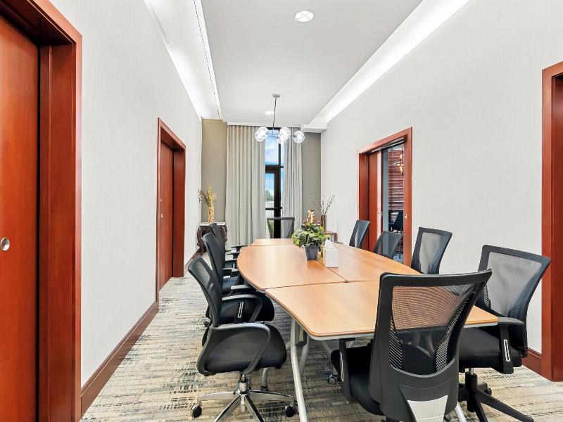 Four Points by Sheraton Oklahoma City Quail Spring image