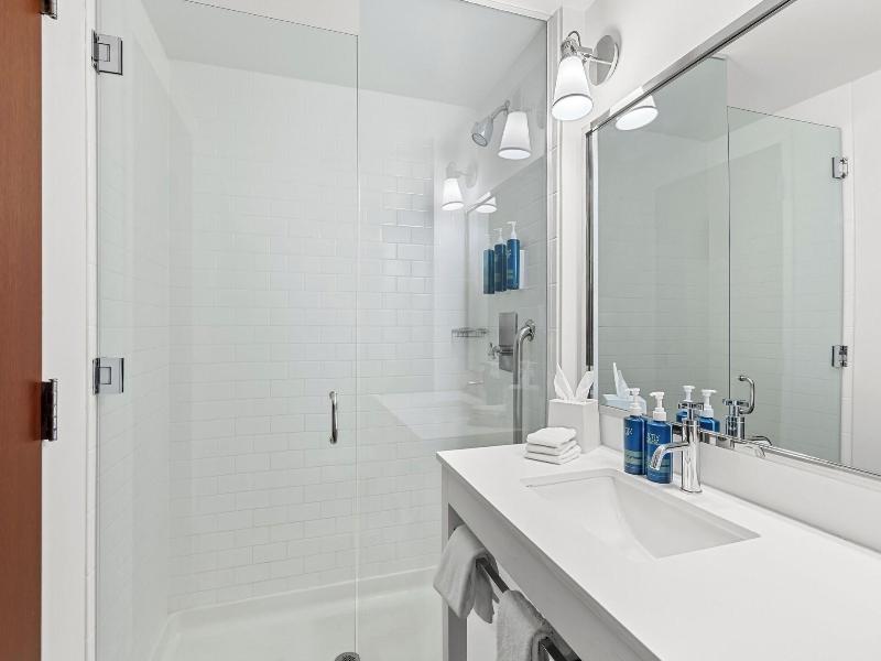 Four Points by Sheraton Oklahoma City Quail Spring image