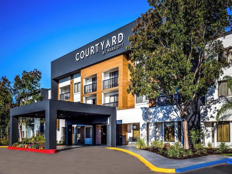 Courtyard Livermore image