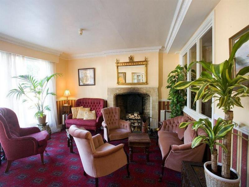 Crown and Cushion image