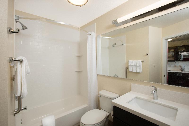 Candlewood Suites Bellevue photo 18