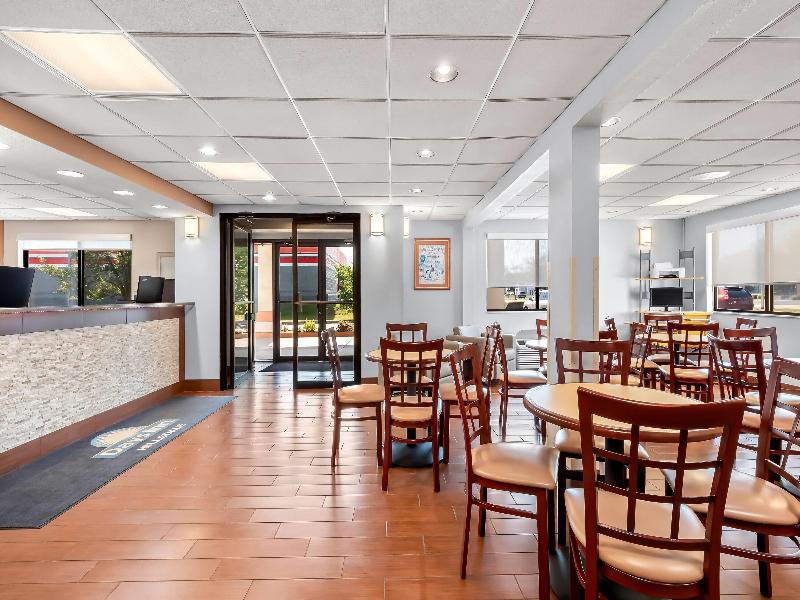 Days Inn by Wyndham Hillsdale image