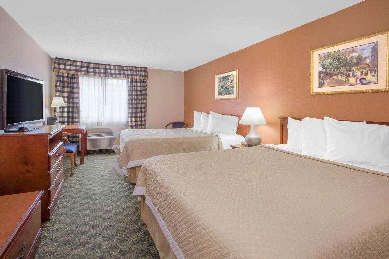 Days Inn by Wyndham Hillsdale image