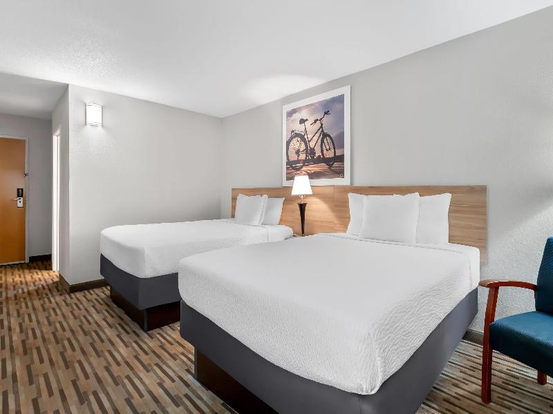 Days Inn by Wyndham Hillsdale image