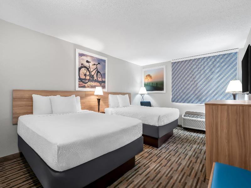 Days Inn by Wyndham Hillsdale image