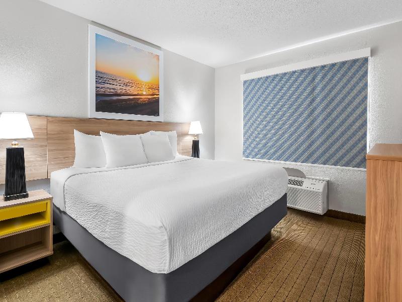 Days Inn by Wyndham Hillsdale image