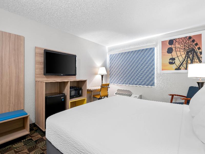 Days Inn by Wyndham Hillsdale image
