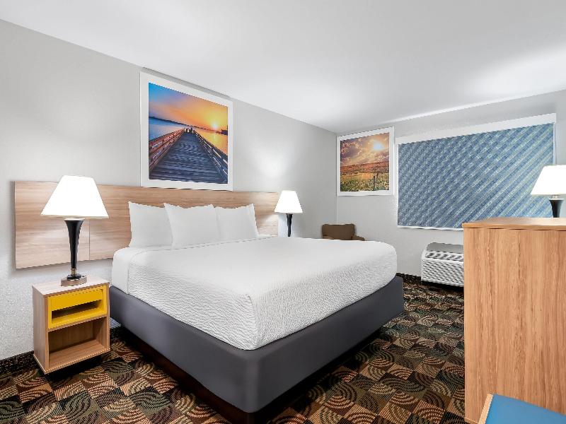 Days Inn by Wyndham Hillsdale image