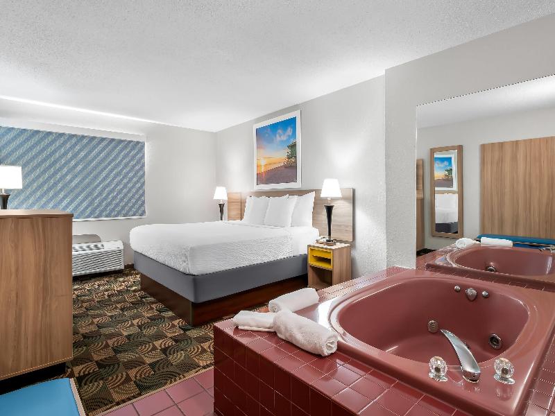 Days Inn by Wyndham Hillsdale image