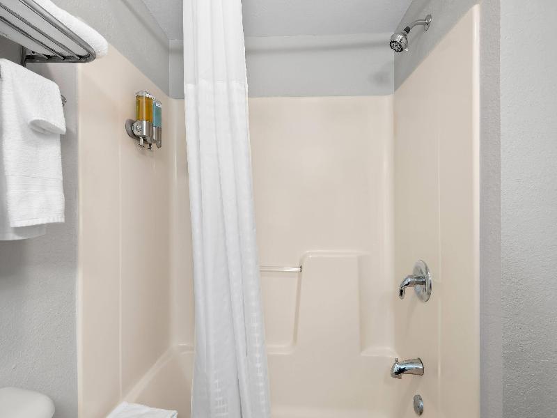Days Inn by Wyndham Hillsdale image