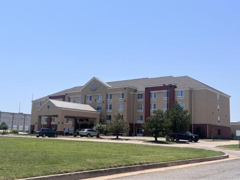 Country Inn&Suites Oklahoma City Airport Ok image