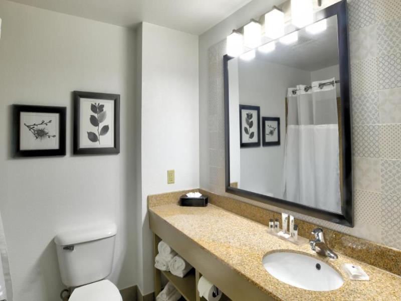 Country Inn&Suites Oklahoma City Airport Ok image
