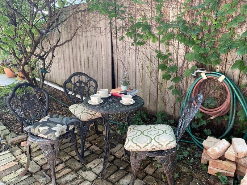 Villa Toscana Guest House B&B image