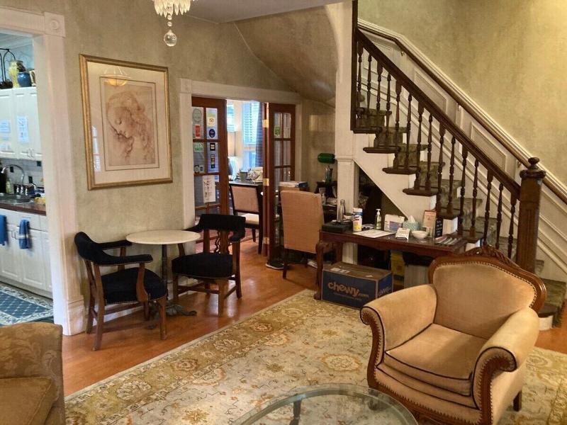 Villa Toscana Guest House B&B image