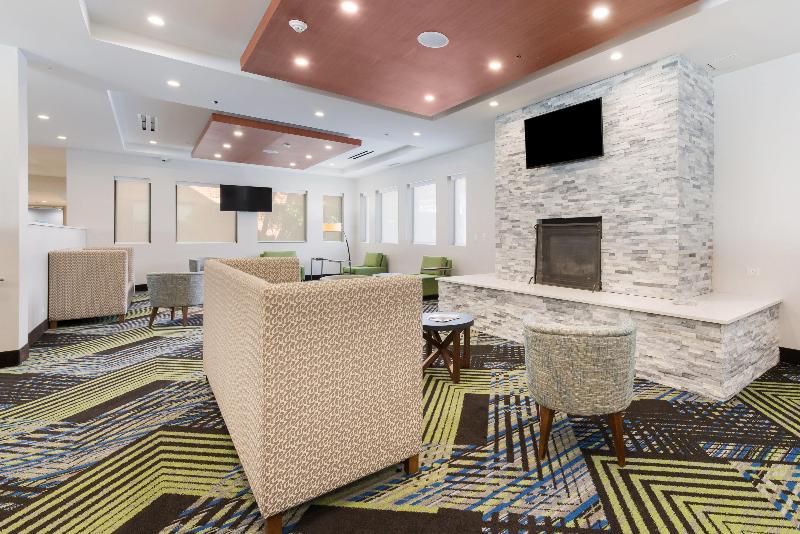 Holiday Inn Express Naperville