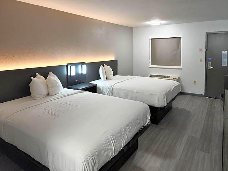 Economy Inn North Oklahoma City image