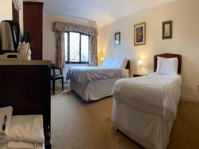 Cotswold House - Guest house image