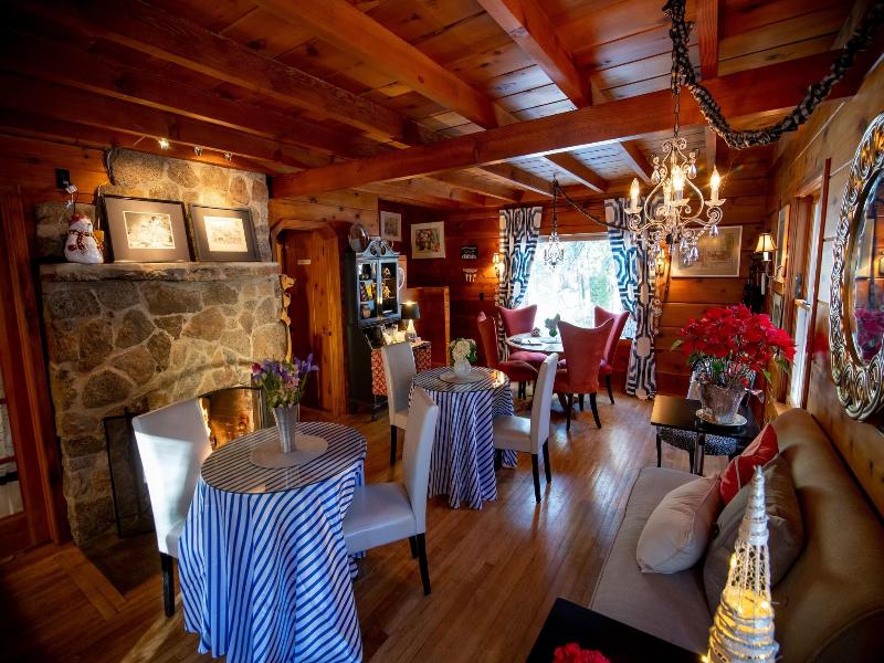 Elliott House Bed & Breakfast image