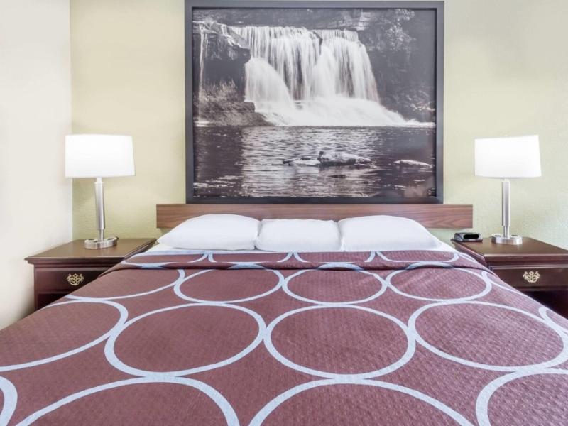 Super 8 by Wyndham Logansport image