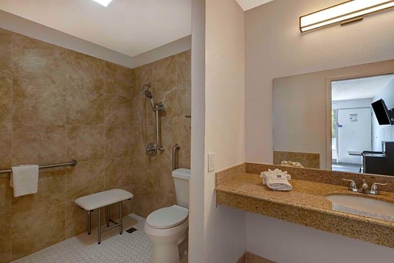 Notch Inn and Suites image
