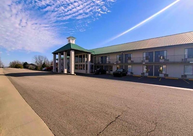 Notch Inn and Suites image