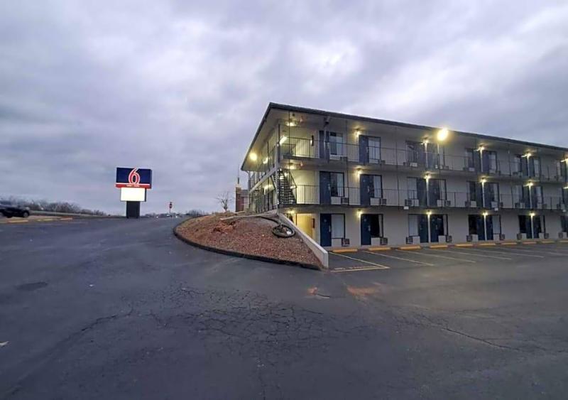 Notch Inn and Suites image